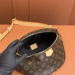 m43644_louis_vuitton_premium_monogram_canvas_bumbag_1_