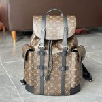 louis-vuitton-christopher-mm–M43735_PM2_Front_view