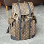 louis-vuitton-christopher-mm–M43735_PM2_Front_view