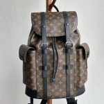 louis-vuitton-christopher-mm–M43735_PM2_Front_view