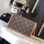 louis-vuitton-dauphine-chain-wallet-other-monogram-canvas-wallets-and-small-leather-goods–M68746_PM2_Front_view