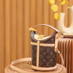 louis-vuitton-duffle-bag-monogram-canvas-handbags–M43587_PM2_Front_view