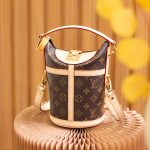 louis-vuitton-duffle-bag-monogram-canvas-handbags–M43587_PM2_Front_view