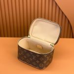 louis-vuitton-nice-mini–M44495_PM2_Front_view