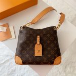 louis-vuitton-sac-odeon-pm–M45354_PM1_Look_view