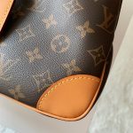 louis-vuitton-sac-odeon-pm–M45354_PM1_Look_view