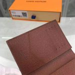 louis-vuitton-passport-cover–M64502_PM2_Front_view