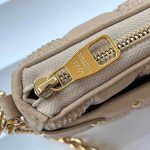 m59048_louis_vuitton_damier_quilt_pochette_troca_model