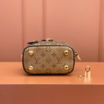 louis-vuitton-vanity-pm–M45165_PM2_Front_view