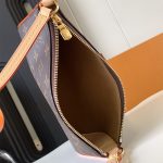 louis-vuitton-pochette-tirette–M12859_PM2_Front_view