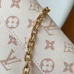 louis-vuitton-wallet-on-chain-ivy–M83091_PM2_Front_view