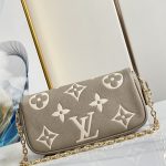 louis-vuitton-wallet-on-chain-ivy–M82211_PM2_Front_view