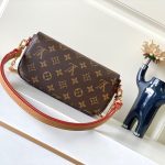 louis-vuitton-wallet-on-chain-ivy–M81911_PM2_Front_view