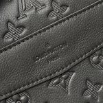 louis-vuitton-messenger-voyager-pm-monogram-shadow-bags–M25121_PM2_Front_view