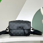 louis-vuitton-steamer-messenger-monogram-eclipse-bags–M46795_PM2_Front_view