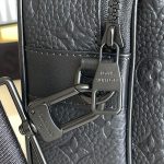 louis-vuitton-s-lock-messenger-monogram-taurillon-leather-lg-g90-bags–M58489_PM2_Front_view