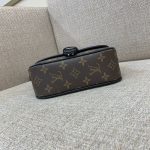 louis-vuitton-montsouris-messenger-pm_–M47060_PM2_Front_view