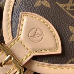 louis-vuitton-excursion-pm-monogram-canvas-handbags–M46932_PM2_Front_view