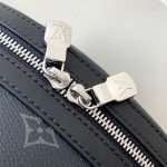 louis-vuitton-discovery-backpack-pm-monogram-eclipse-bags–M22558_PM2_Front_view