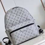 louis-vuitton-discovery-backpack-monogram-shadow-leather-bags–M46557_PM2_Front_view