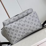 louis-vuitton-discovery-backpack-monogram-shadow-leather-bags–M46557_PM2_Front_view