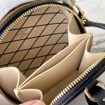 louis-vuitton-mini-boite-chapeau–M68276_PM1_Other_view