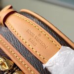 louis-vuitton–M44699_PM2_Front_view