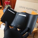 louis-vuitton-dauphine-compact-wallet–M68725_PM2_Front_view