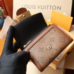 louis-vuitton-dauphine-compact-wallet–M68725_PM2_Front_view