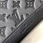 louis-vuitton-duo-slingbag–M21890_PM2_Front_view