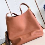 louis-vuitton-low-key-hobo-mm-low-key-handbags–M24974_PM2_Front_view