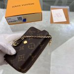 louis-vuitton-card-holder-recto-verso–M69431_PM2_Front_view