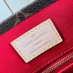 louis-vuitton-sac-plat-bb-bag–M46265_PM1_Cropped_worn_view