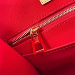 louis-vuitton-sac-plat-bb-bag–M46265_PM1_Cropped_worn_view