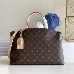 louis-vuitton-grand-palais–M45898_PM1_Worn_view