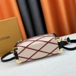 louis-vuitton-side-trunk-mm–M24403_PM2_Front_view