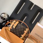 louis-vuitton-side-trunk-pm-monogram-canvas-handbags–M46815_PM2_Front_view