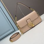 fendi-baguettebag-calf-fendacepinbrooches-pink-1.jpg