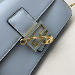 fendi-baguettebag-calf-fendacepinbrooches-skyblue-1.jpg