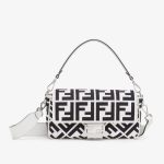 fendi-baguettebag-ffcanvas-blackwhite-1.jpg