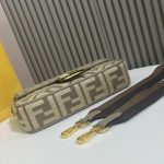 fendi-baguettebag-ffcanvas-grey-1.jpg