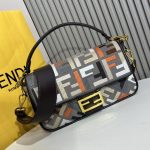 fendi-baguettebag-ffcanvas-multigrey-1.jpg