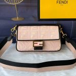 fendi-baguettebag-ffcanvas-pink-1.jpg