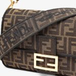 fendi-baguettebag-fffabric-brown-1.jpg