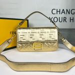 fendi-baguettebag-ffnapper-gold-1.jpg