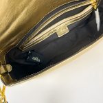 fendi-baguettebag-ffnapper-gold-1.jpg