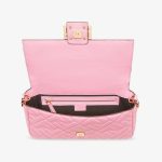 fendi-baguettebag-ffnapper-pink-1.jpg