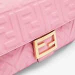 fendi-baguettebag-ffnapper-pink-1.jpg