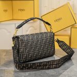 fendi-large-baguettebag-fffabric-brown-1.jpg