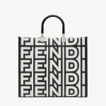 fendi-medium-sunshineshopperbag-fendiromacapsule-blackwhite-1.jpg